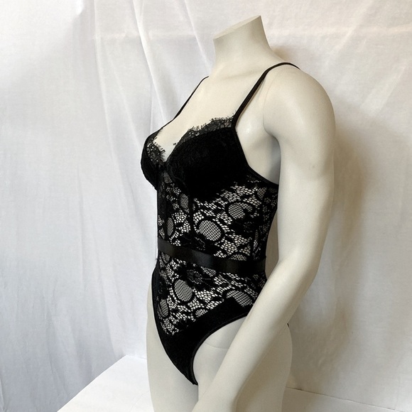 Sugarains Women’s Sexy Lingerie Size Small Beautiful Teddy Crafted Floral Lace - Picture 5 of 8